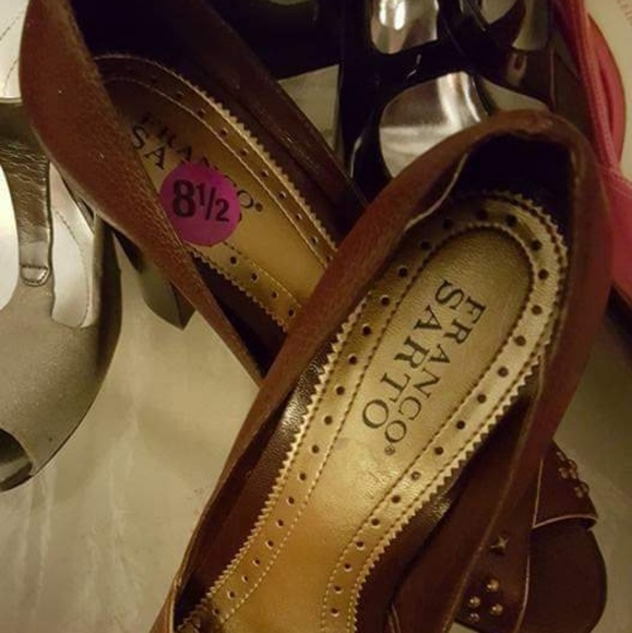 Leather heels - Picture 2 of 2